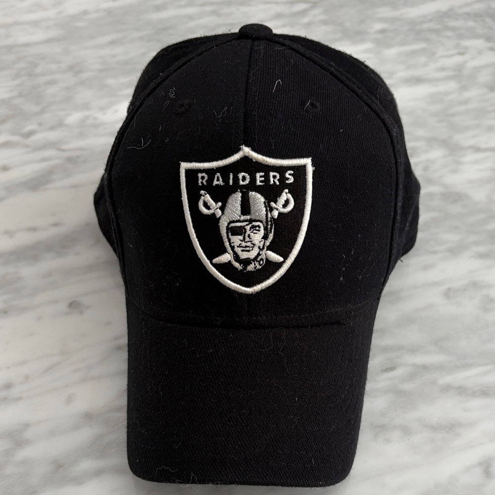 Reebok Black Raiders Baseball Cap Size S/M